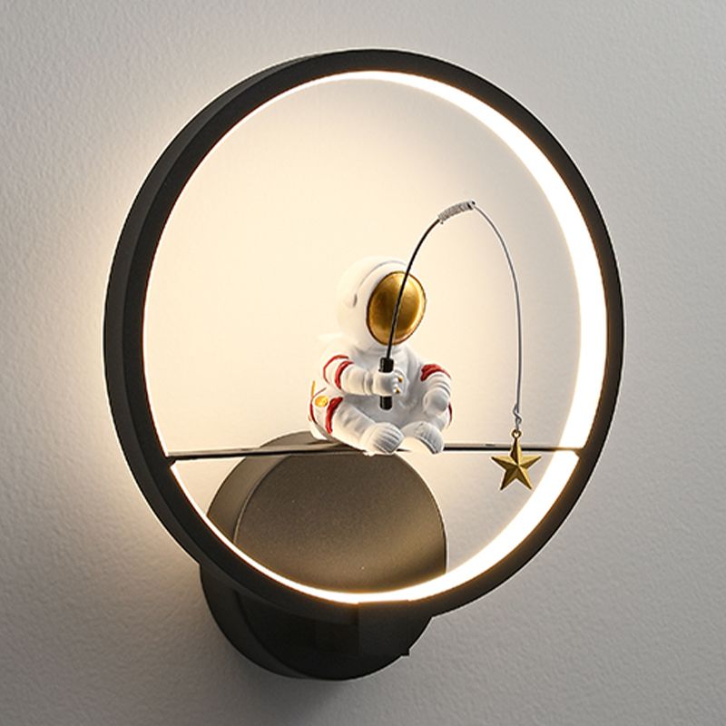 Modern Style Wall Light Creative Astronaut LED Wall Sconce Light for Bedroom