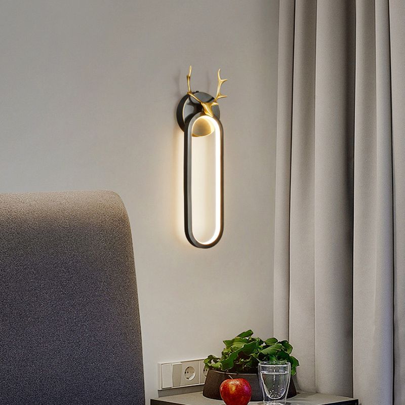 Modern Golden/Black Wall Mounted Sconce Unique Linear Wall Light for Bedroom