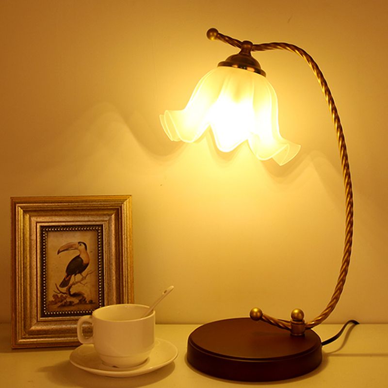 Modern Style Flower Shape Table Lamp Glass 1 Light Table Light