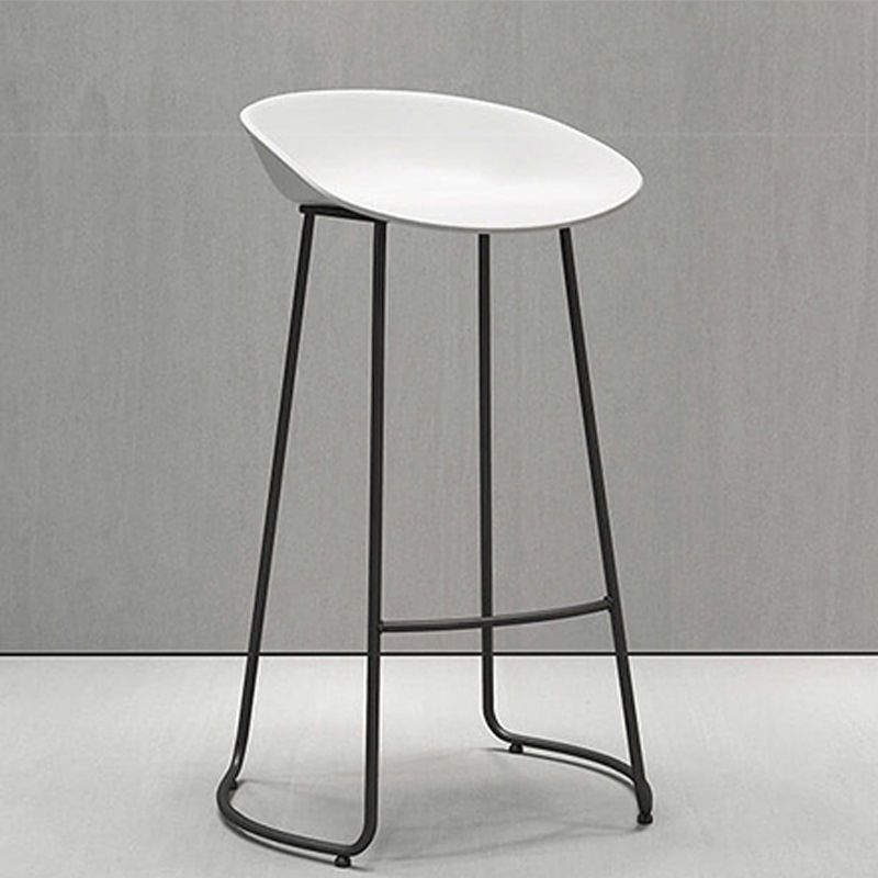 Industrial Plastic Bar Stool Armless Dining Stool with Metal Base