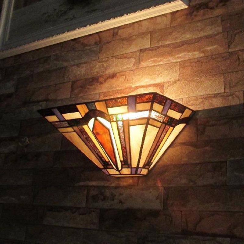 1 Light Geometric Wall Light Craftsman Stained Glass Wall Sconce Light in Brown for Restaurant