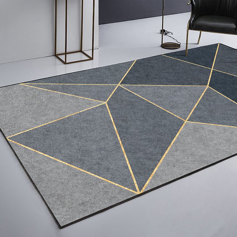 Grey Tone Modern Indoor Rug Polyester Triangle Print Carpet Non-Slip Backing Rug for Home Decoration