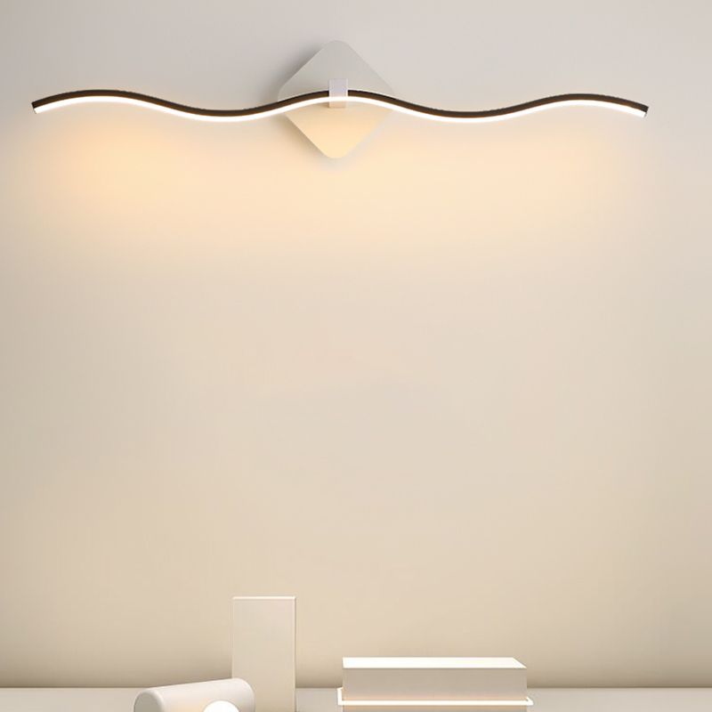 Modern Simple Fashion Style Linear Shade Wall Sconce Metal 1 Approches légères