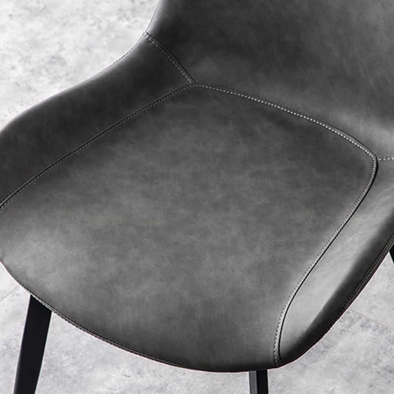 Chaise de cuir en faux cuir de style moderne 20 '' Chaise de restauration Parsons large pour un usage domestique