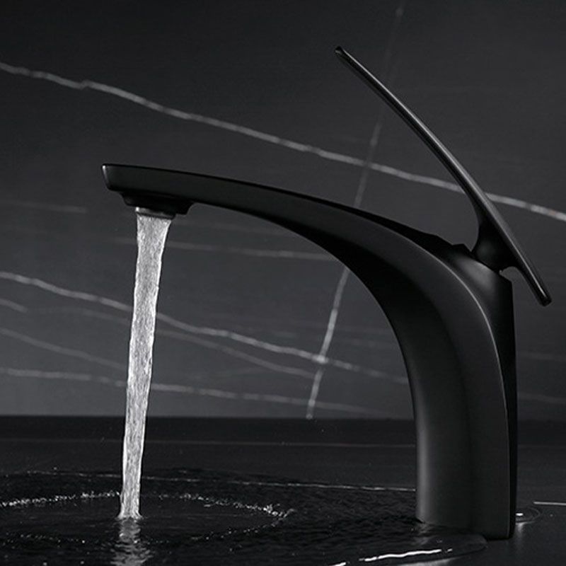 Modern Copper Vessel Faucet Lever Handles Low Arc Vessel Faucet for Bathroom