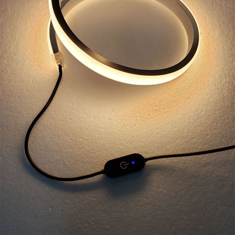 Lampe de table incurvée à 1 lumière