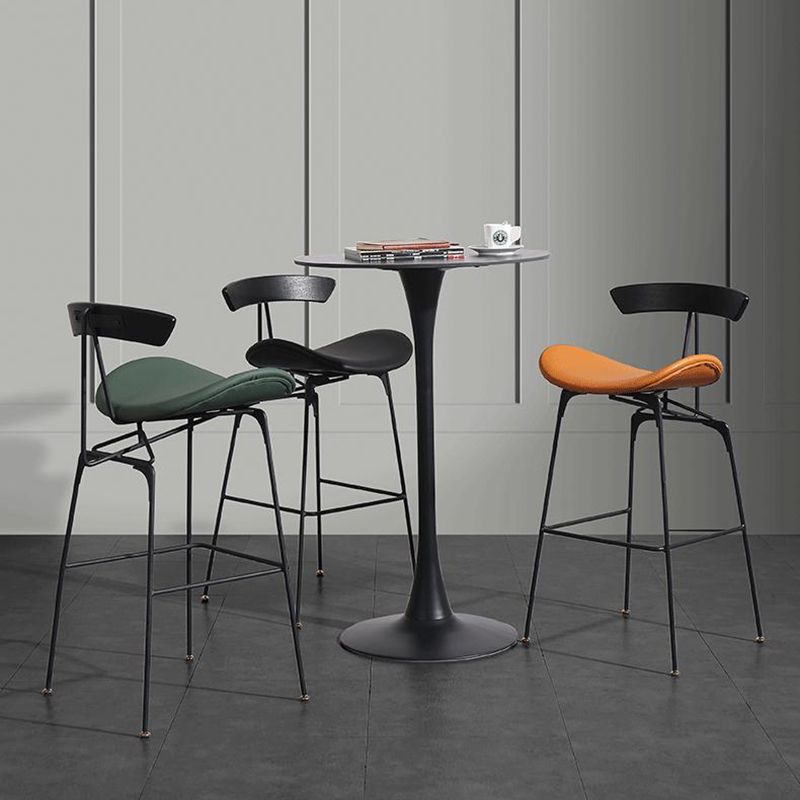 Nordic Iron Simple Barstool Indoor Hoher Hocker mit Nachahmungsleder (2) Set (2)