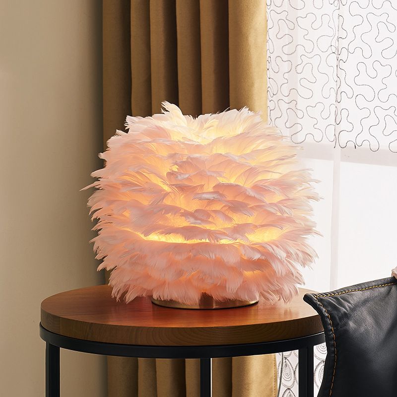 Lámpara de noche esférica gris/blanca/rosa Nordic Single Feather Table Light para sala de estar