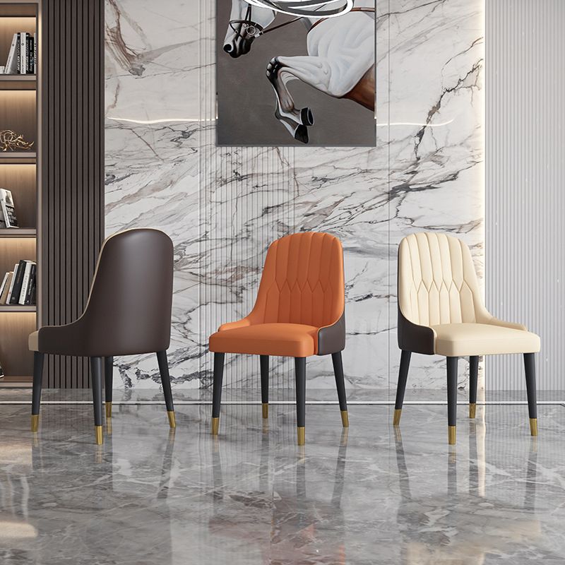 Chaises de salle à manger en cuir de style scandinave