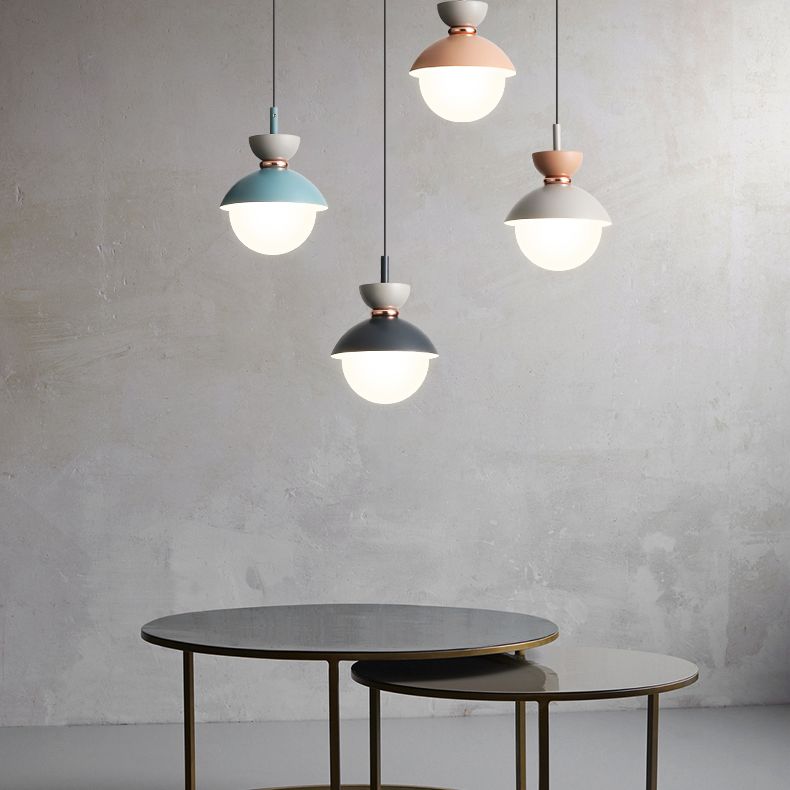Style minimaliste moderne Global Down Lighting Pendant Metal Metal 1 Plafond suspendu éclairage pour chambre à coucher
