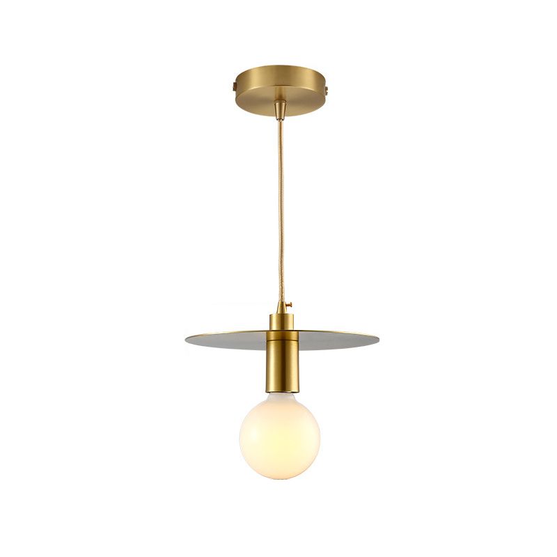 Postmoderno Globe Costeo VIDRIO BLANCO 1 Cabeza Kit de lámpara colgante de dormitorio con sombra de metal de disco dorado