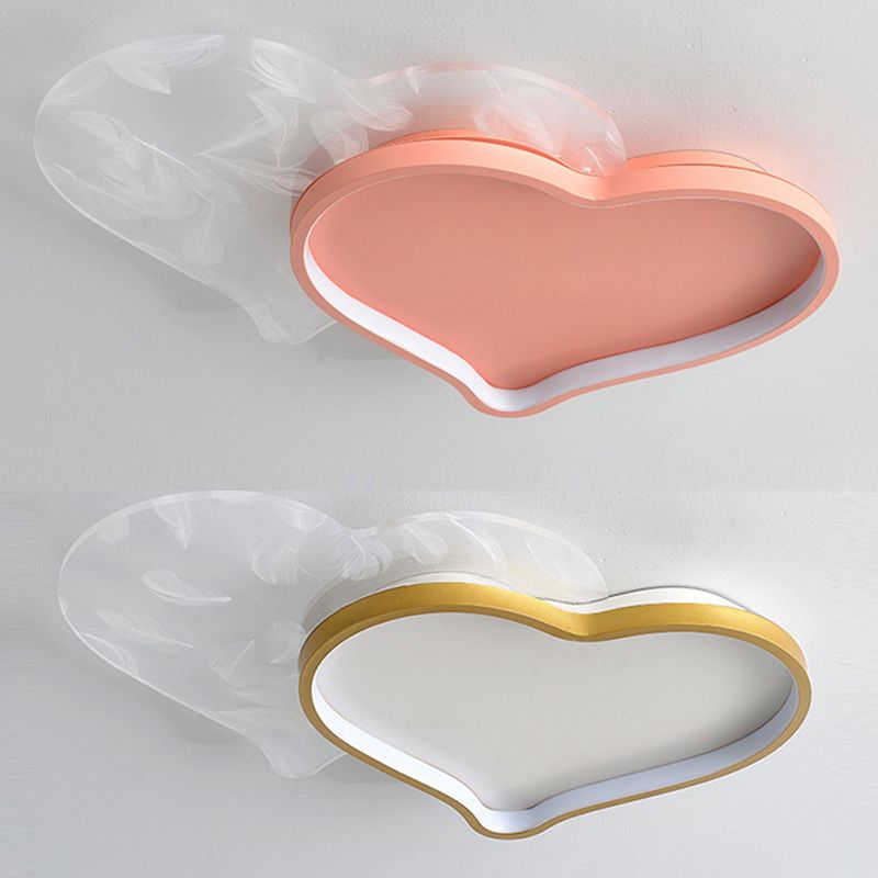 Nordic Double-Heart Shaped Flush Light Acryl Schlafzimmer LED Flush Mount Deckenleuchte mit Feder Dekor
