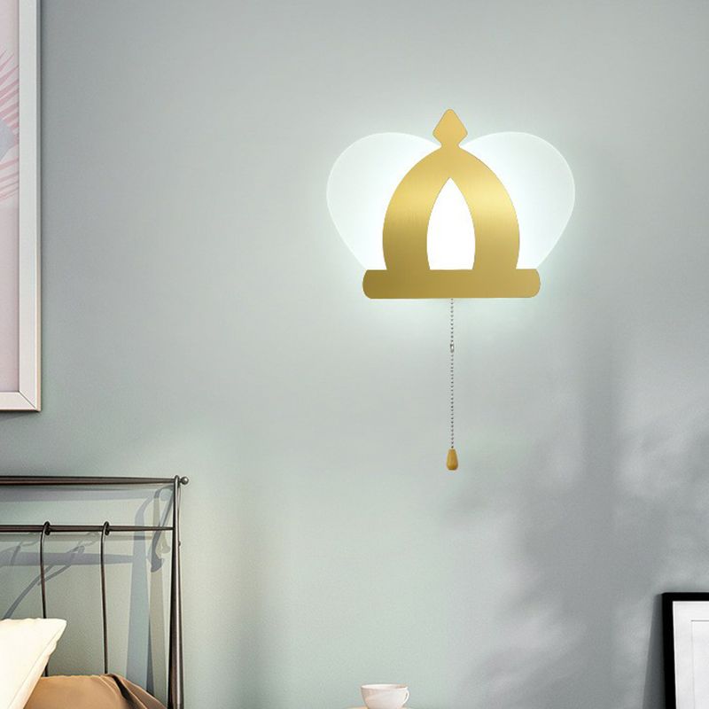 Crown Acrylic Wall Sconce Lamp Modern Style Gold LED Wall Lighting Fixture with Pull Chain for Bedroom