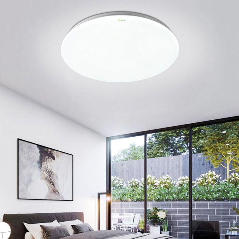 Luminaria de techo LED simplista con montaje empotrado para sala de reuniones de oficina