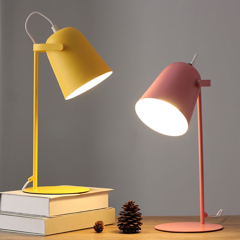 Lampada da tavolo da tavolo da tavolo in stile da 13,7 "sfumatura a campana in metallo semplicità di lettura di lettura per camera da letto