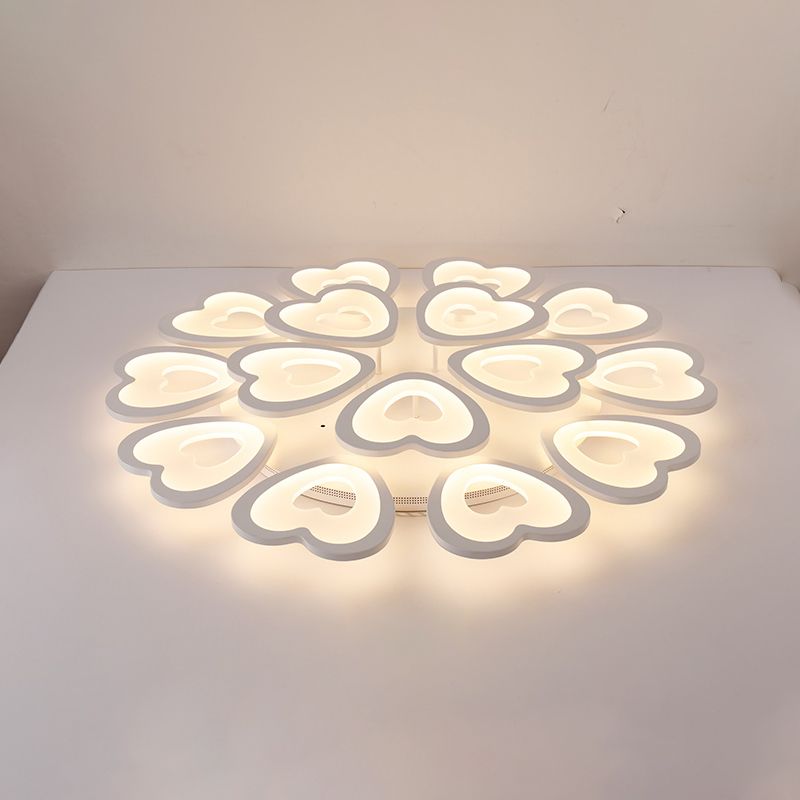 Herz LED Decke Flush Mount Licht Einfachheit Acryl Weiß Flush Licht für Wohnzimmer