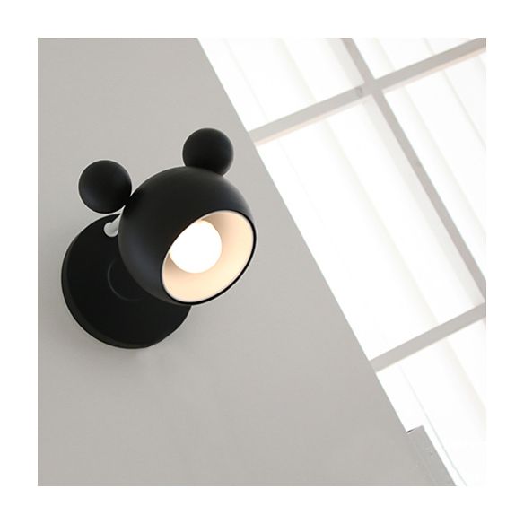 Modern Style Circle Wall Mounted Lamp Metal 1 Light Wall Sconce Lighting for Bedroom