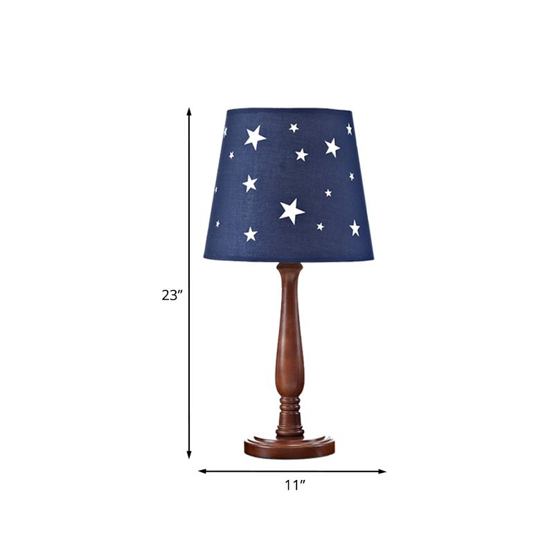 Bleu Barrel Shade Night Table Lampe avec un motif d'étoile Light de lecture en bois de tête unique moderne