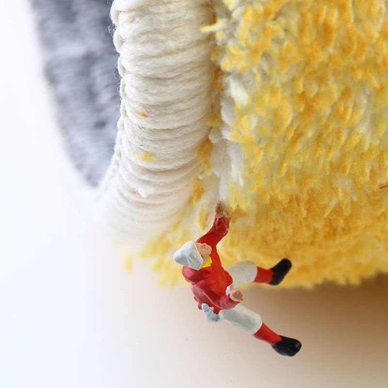 Black Simple Carpet Polyester Graphic Carpet Non-Slip Backing Carpet for Home Decoration