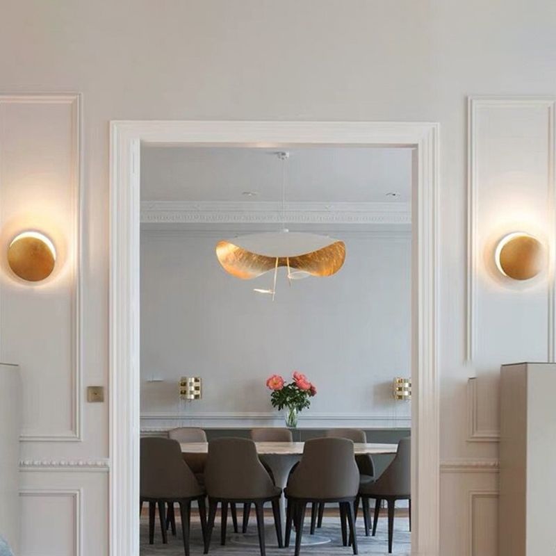 Light Luxury Metal Wall Light Circle Shape LED Rotatable Wall Lamp for Bedroom