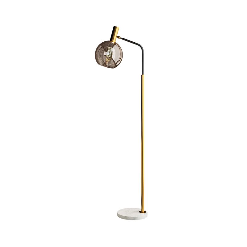 Post moderne Kugelbodenständer Lampe Rauch graues Glas 1 Licht Wohnzimmer Bodenlicht in Messing und Schwarz