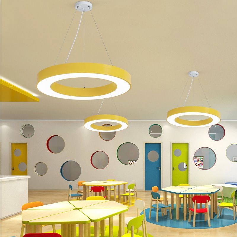 Forme de bague en métal La lumière suspendue style moderne 1-Light Hanging Mount Fixture pour la maternelle