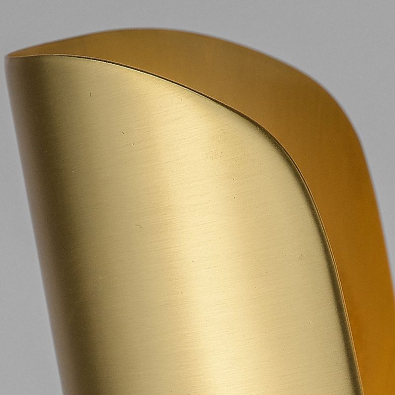 Modern Wall Sconce Geometric Shape Wall Light with Metal Shade for Study