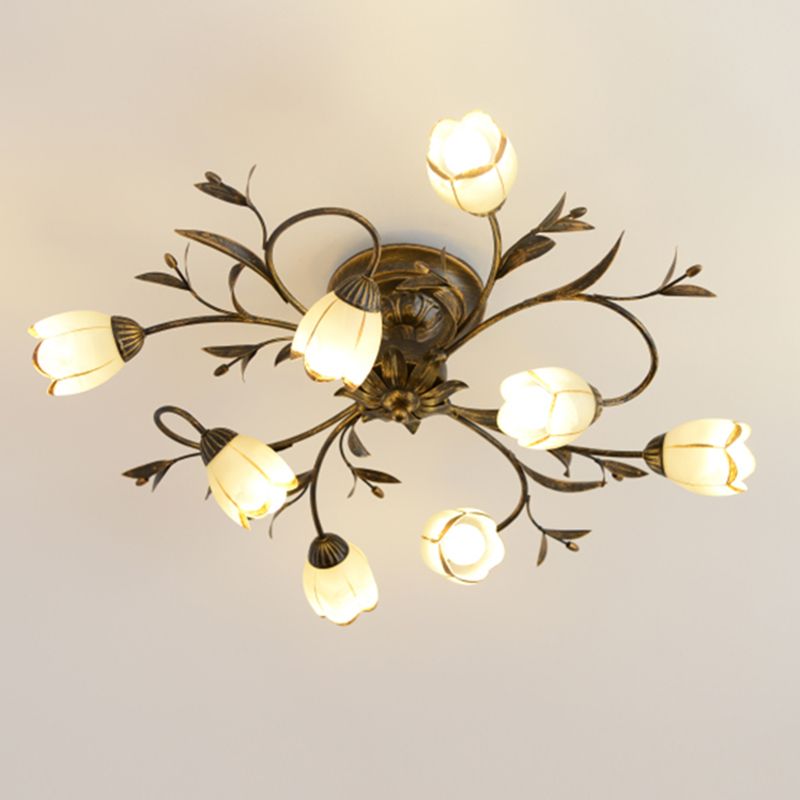 Traditionele bloemvormige plafondlamp, glazen kap, inbouwlamp voor woonkamer