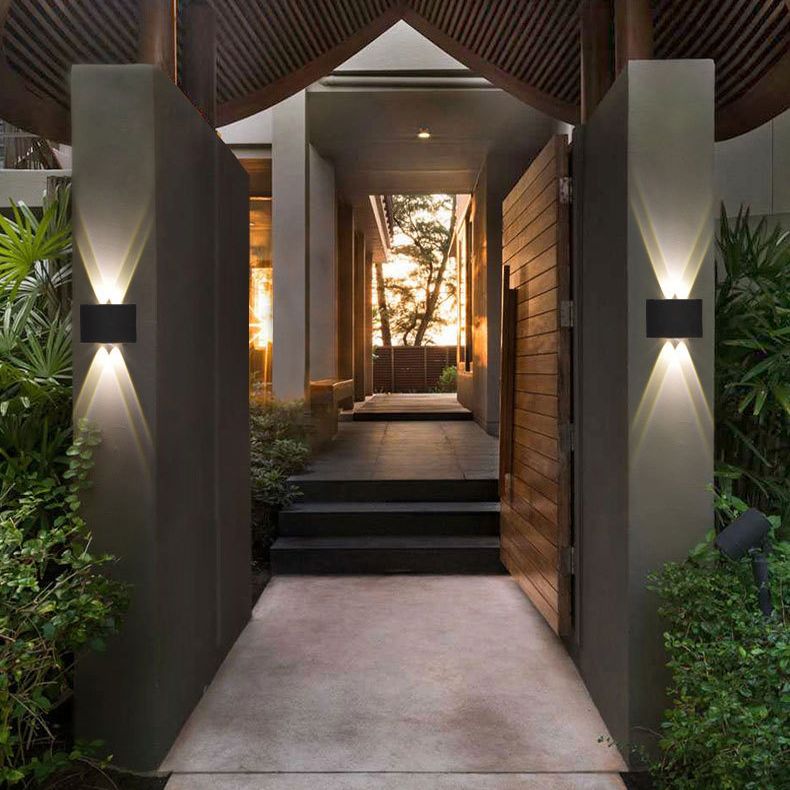 Moderner minimalistischer Stil flach runde Wandleuchten Metallwandlampen für Außenwand