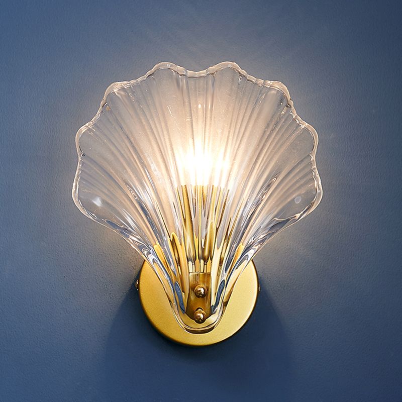 Shell Shaped Wall Sconce Lighting Modern-Style Glass Bedroom Sconce Light Fixture in Clear