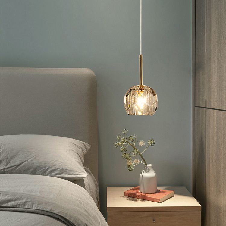 1-Licht-Schlafzimmer Decke Anhänger moderne Messing-Droplampe mit Kugelkristallschatten