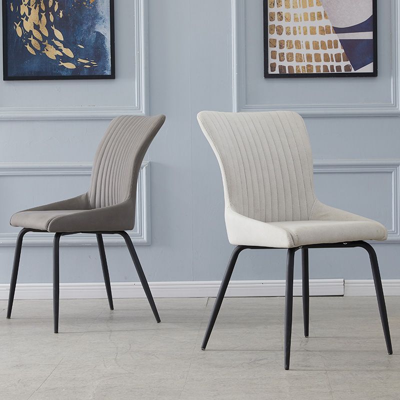 Silla lateral de cuero moderna para sala de estar Parsons Silla de comedor con acabado mate