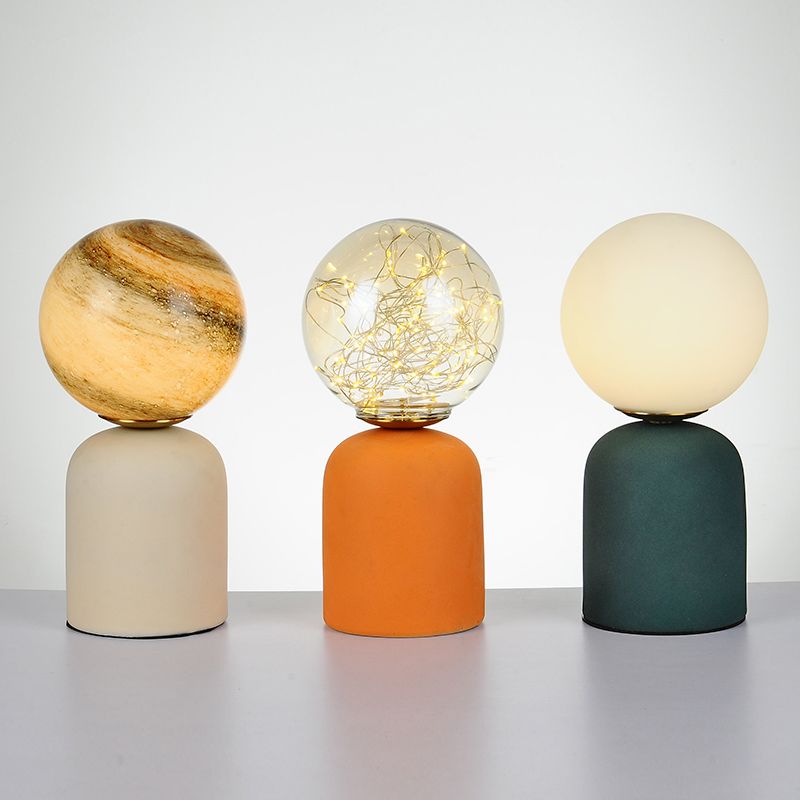 11,8 "in altezza lampada da tavolo a led in stile moderno Globe Glass Shade Ceramics Ceramics Base Light per camera da letto