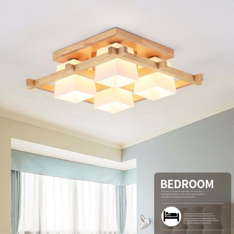 Geometrische Deckenleuchte in Holzfarbe im modernen, prägnanten Stil für den Innenbereich aus Holz mit Glasschirm