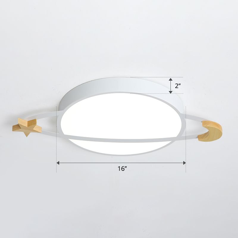 Gespoeld Planeet LED Flushmount Licht Childrens Acryl Wit Plafond Armatuur met Houten Maan en Ster