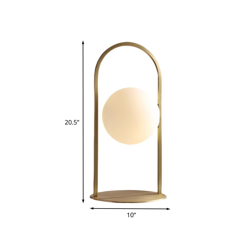 Post moderner ovaler Ringtisch Leuchte Metall 1 Glühbirnen Wohnzimmer Schreibtischlampe in Messing mit Ballmilchglasschatten