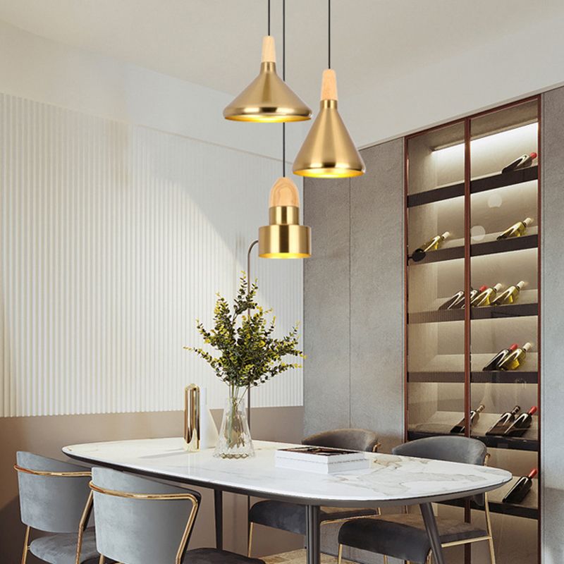 Zeitgenössische Deckenleuchte mit Metallschatten für Wohnzimmer