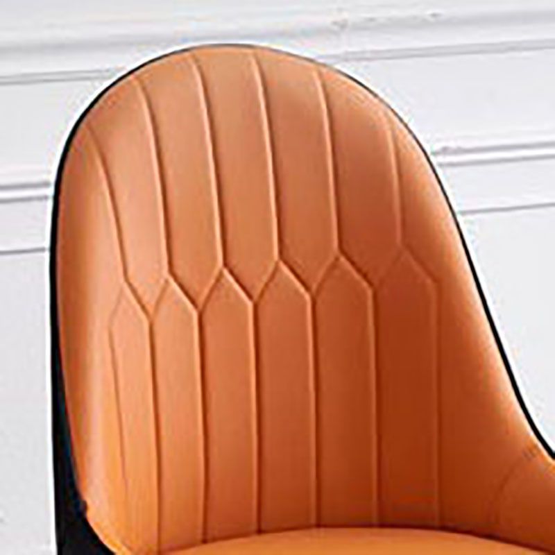 Sillas laterales de comedor con respaldo sólido y brazo de diseño escandinavo Sillas laterales de comedor de cuero
