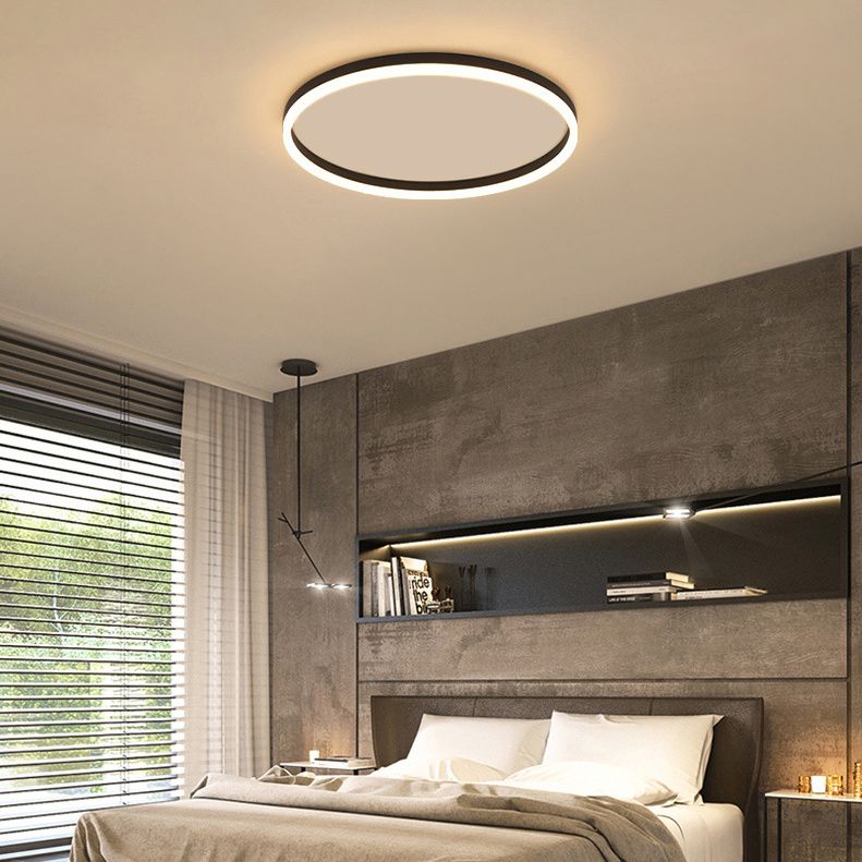 Minimalist LED Flush Mount Ceiling Light Black Circle Flush Ceiling Light Fixture with Metal Shade