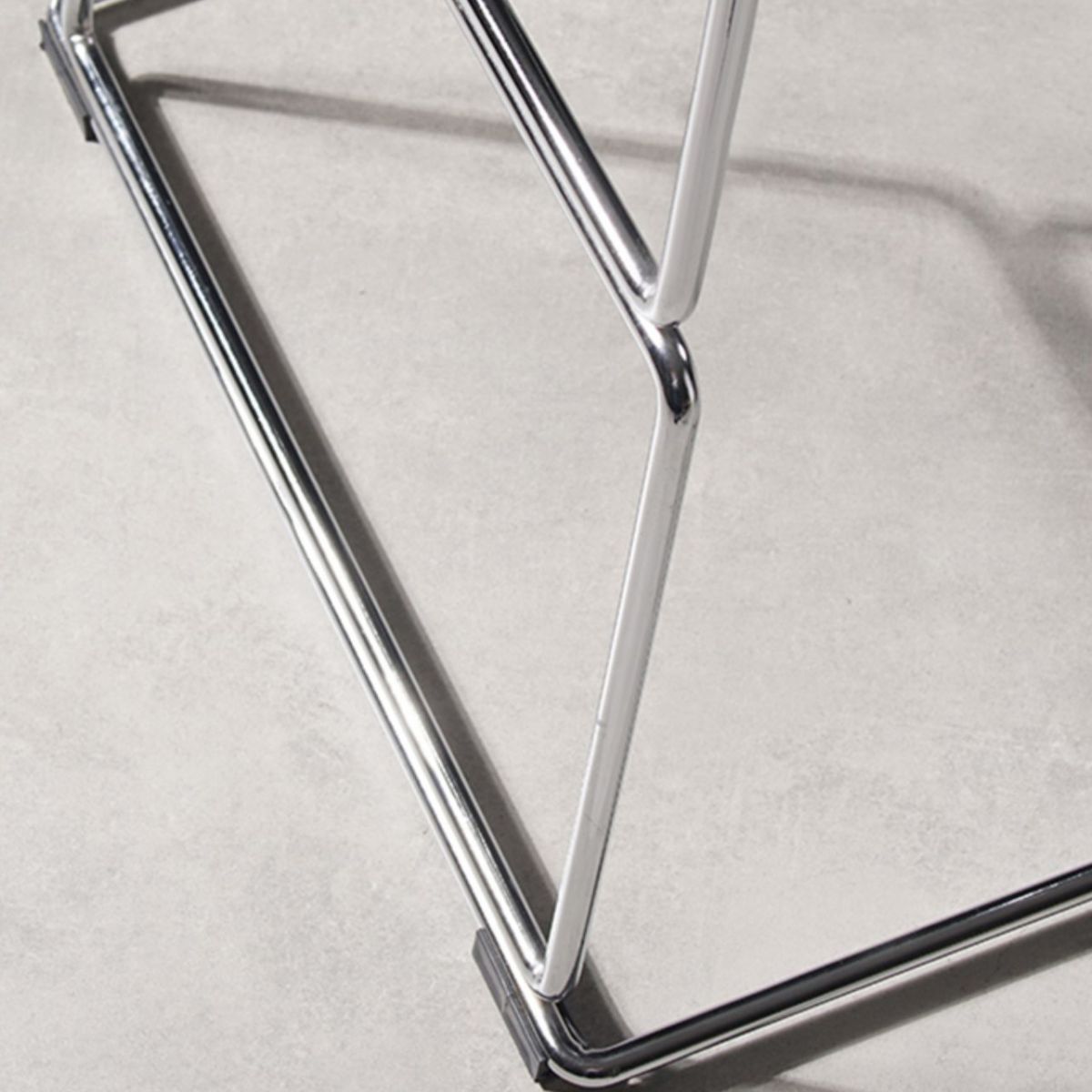 Industrial Plastic Counter Stool Armless Bar Stool for Living Room