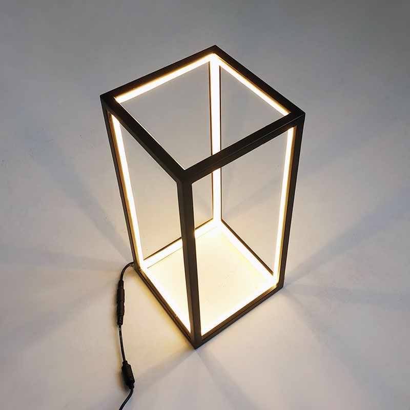Black Rectangular Linear Table Lamp Modern Creative Metal LED Nightstand Light