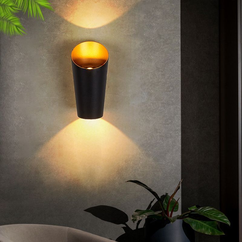 Iluminación de pared de sombra geométrica al estilo posmoderno metal 2 luces lámpara de apliques