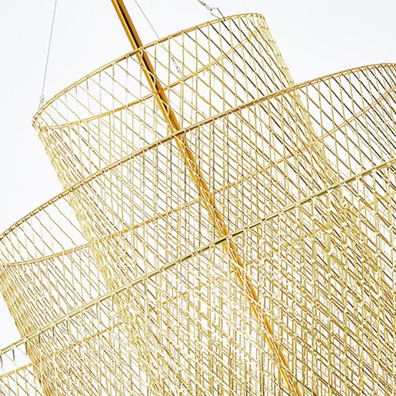 3-stufige minimalistische Käfighängung hängend, goldene Metallhängelampe für das Restaurant