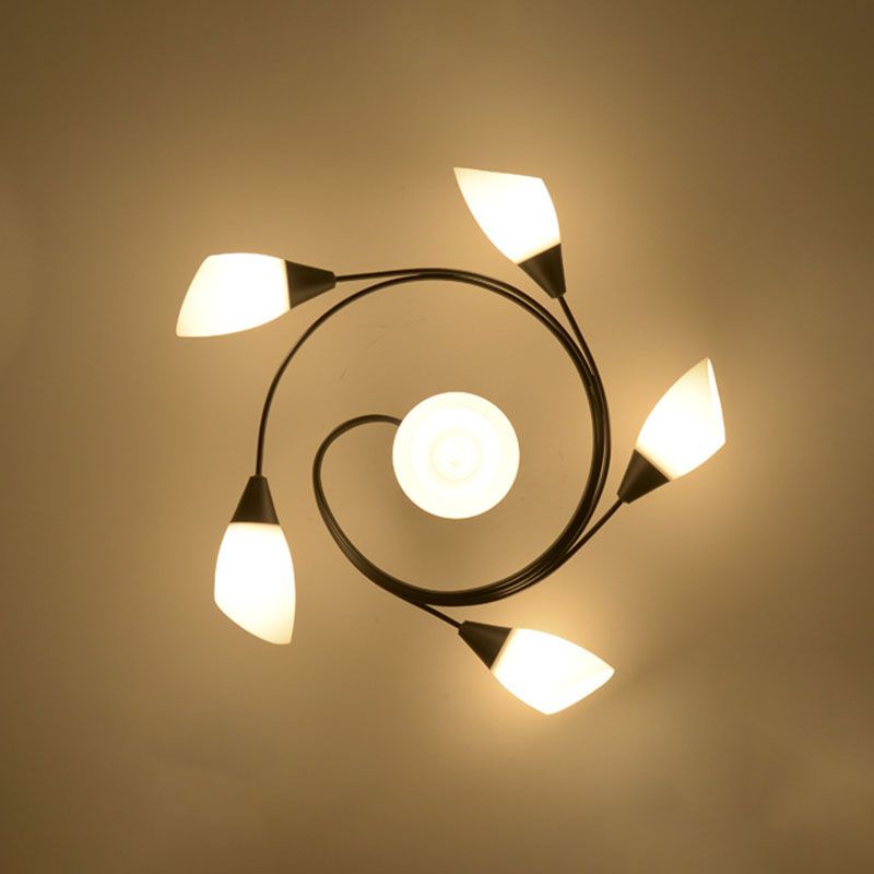Luz de techo negro de vidrio en el estilo tradicional de hierro forjado de hierro forjado de hierro radial de interiores Semi Flush Monte