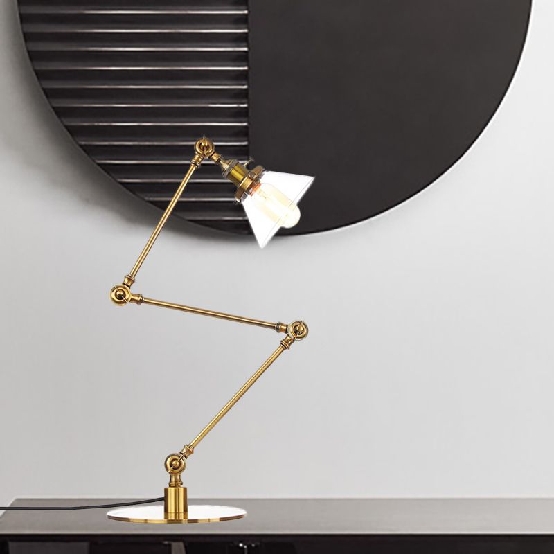 Table conique de style industriel clair Ambre / verre transparent et métal 1 lampe de table de chambre à coucher légère avec bras réglable en noir / laiton