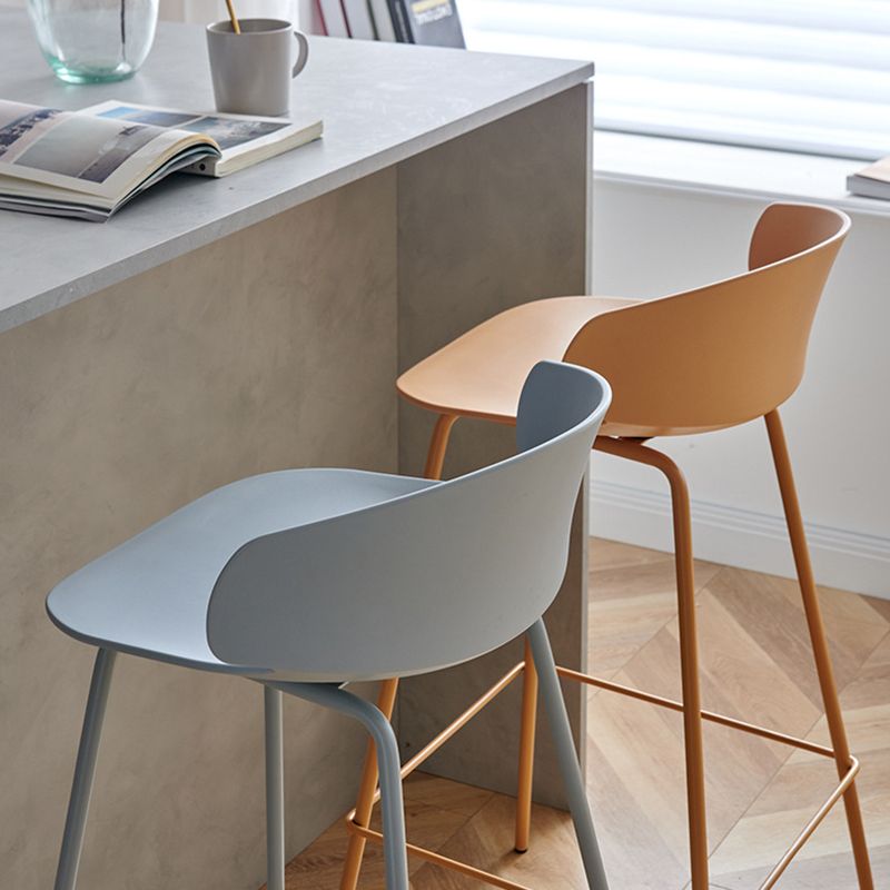 Scandinavian Plastic Metal Counter Stools Low Back Indoor Bar Stools with 4 Legs