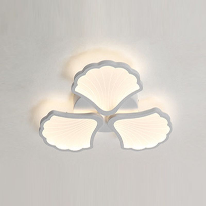 Ceiling Mounted Light Simple Metal Living Room LED Ceiling Lamp in White