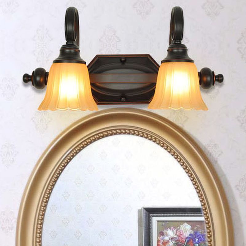 Simplicité traditionnelle Bell Vanity Sconce Lights Ribbed Glass Wall Mount luminaire