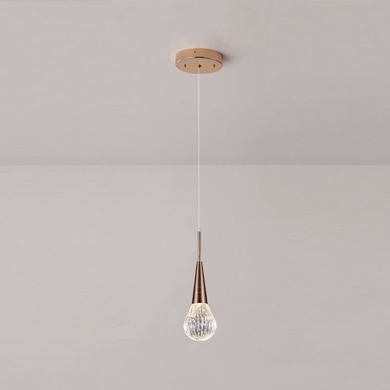 Lumières suspendues de ménage minimaliste