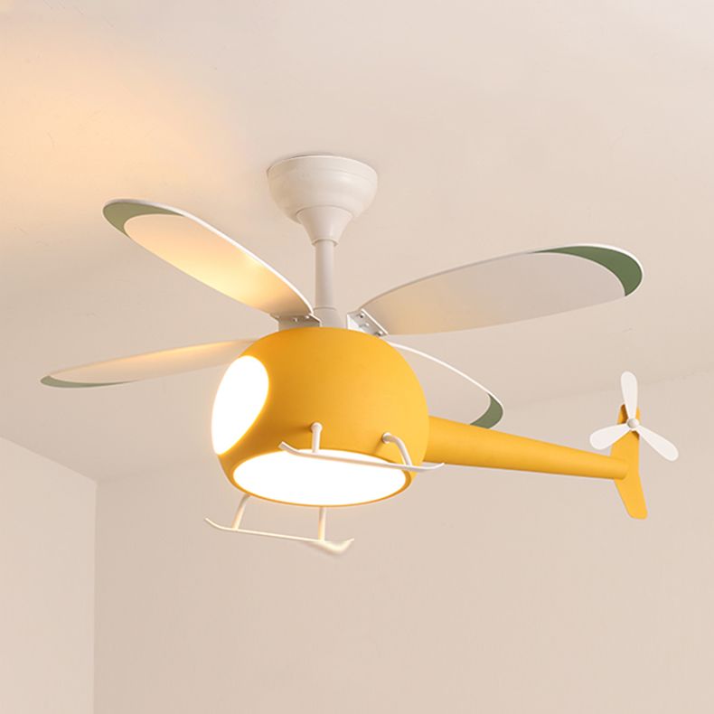 Deckenleuchte im Cartoon -Stil Lampe Metal Semi Flush Mount Leuchte mit Holzlüfterklinge